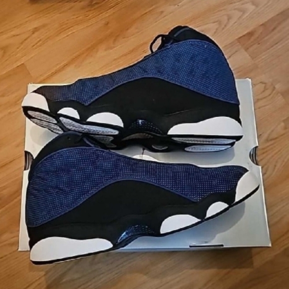 Navy Blue and Black Jordan Sneakers - Picture 4 of 8